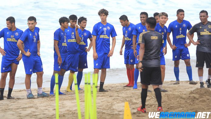 Hugo Grillo Ketagihan Ingin ke Pantai Lagi