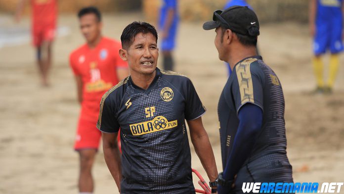 Arema Mencari Pemain Asing, Disarankan Trial Dulu