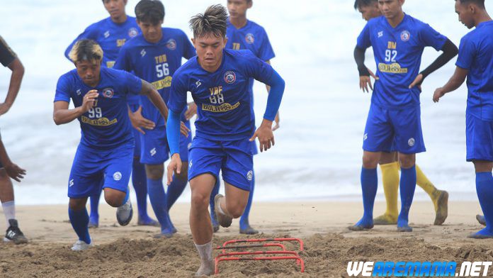 Pemulihan Cedera Patah Tulang Vikrian Akbar Tertunda