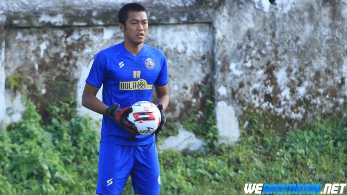 Kiper Asing Incaran Merespons, Arema Galau