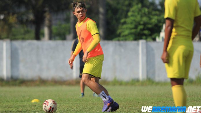 Ke Mana Ridwan Tawainella dan Vikrian Akbar?