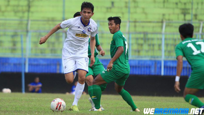 Dua Pemain Arema Terancam Lepas