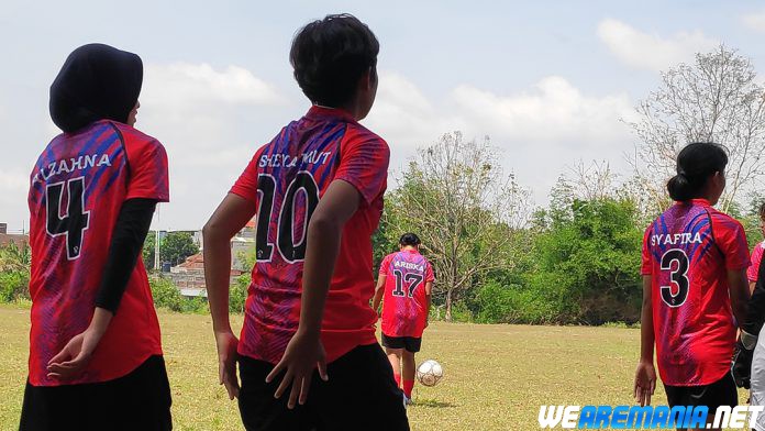 Pakai Jersey Sheva Imut, Winger Timnas Ikut Latihan Arema Putri