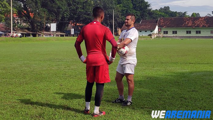 Akhirnya Felipe Americo Hadir dalam Latihan Arema