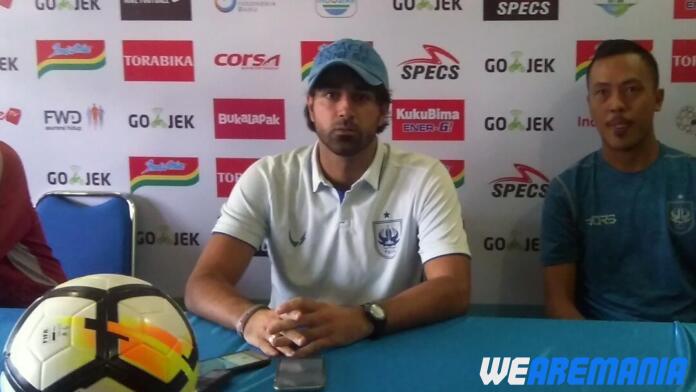 Banyak Pelatih Asing Melamar ke Arema