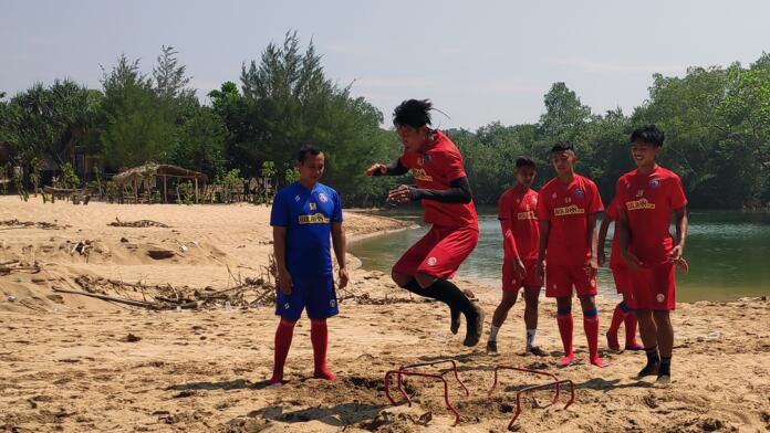 Kuncoro Berikan Servis Memuaskan untuk Calon Pelatih Kepala Arema