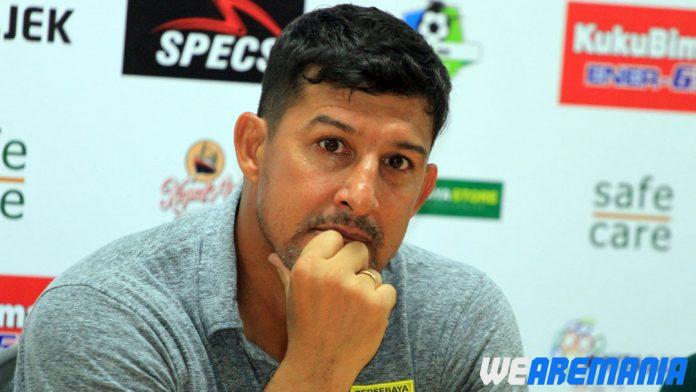 Pelatih Arema di Liga 1 2021 Ditantang dengan Klausul Kontrak Khusus