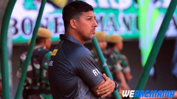 Alfredo Vera Bertahan di Persiba, Arema Tak Pusingkan Pengganti