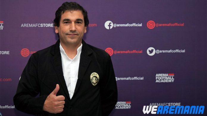 Eduardo Almeida Ingin Menambah Koleksi Trofi Juara Arema