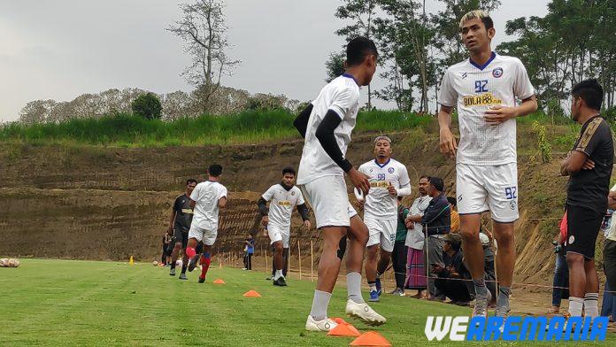 Eduardo Almeida Anggap Laga Arema vs RANS Cilegon Penting