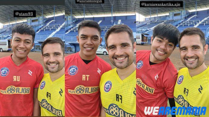 Tiba-tiba Felipe Americo Unggah Foto Bersama Kiper-kiper Arema