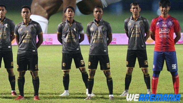 Kegembiraan Sambut Kembalinya Kartika Ajie di Bawah Mistar Gawang Arema