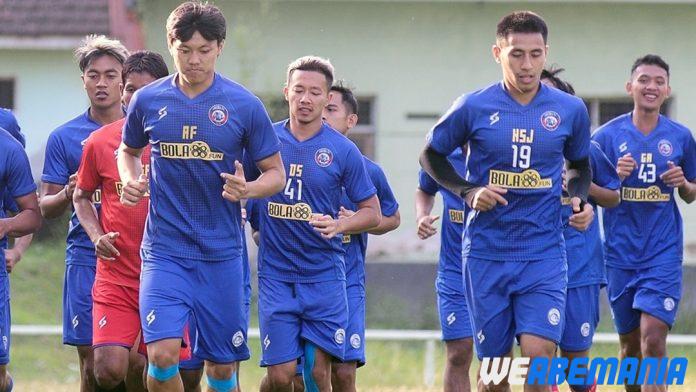 Arema Tundukkan PS Hizbul Wathan di Lereng Gunung Semeru