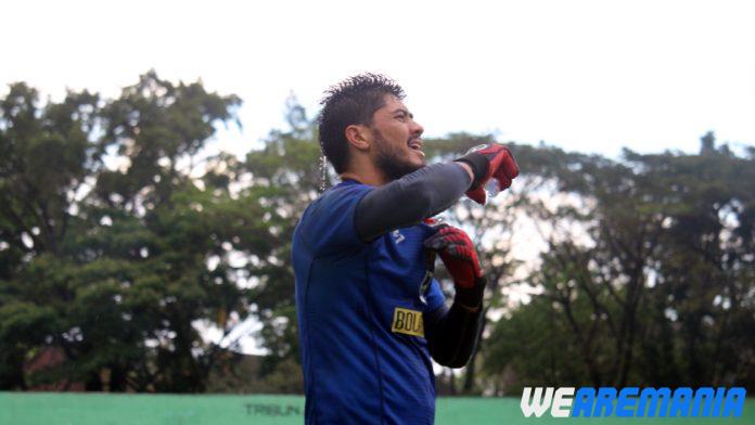 Adilson Maringa Tertarik Fanatisme Aremania