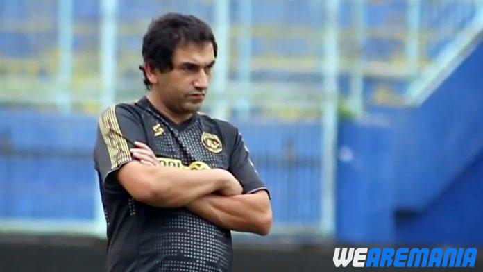 Italia vs Inggris, Pelatih Arema Jagokan Tim yang Lebih Edan