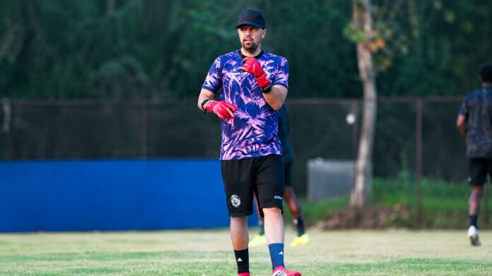 Pelatih Arema Siapkan 4 Kiper untuk Piala Presiden 2026, Tiago Simoes Beri Porsi Latihan yang Sama